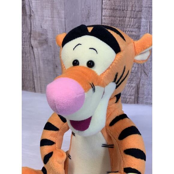 Vintage 1999 Authentic Disney Mattel Plush Taking Tigger Doll 2899AY Tested. - Picture 7 of 13